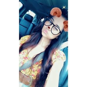 Meet your Posher, IssẴ